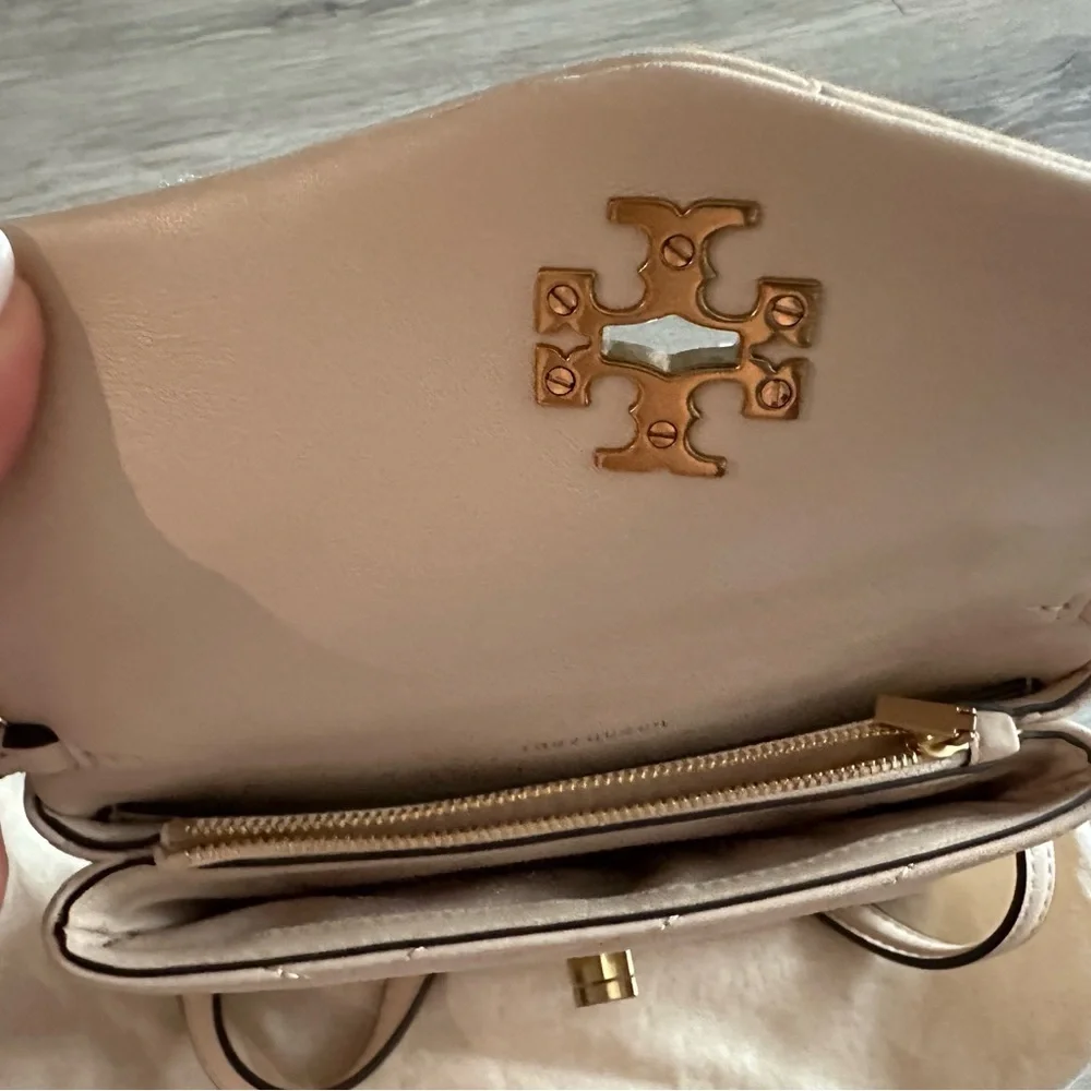 Tory Burch Women's Kira Chevron Chain Wallet